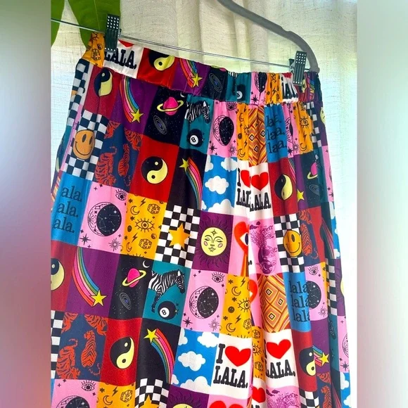 🖤🩷💙Dressed in LALA Colorful Graphic Pants💙🩷🖤 - Picture 7 of 7